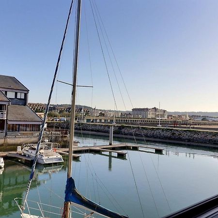 Sublime Apartment Facing The Port & Planches Deauville Esterno foto