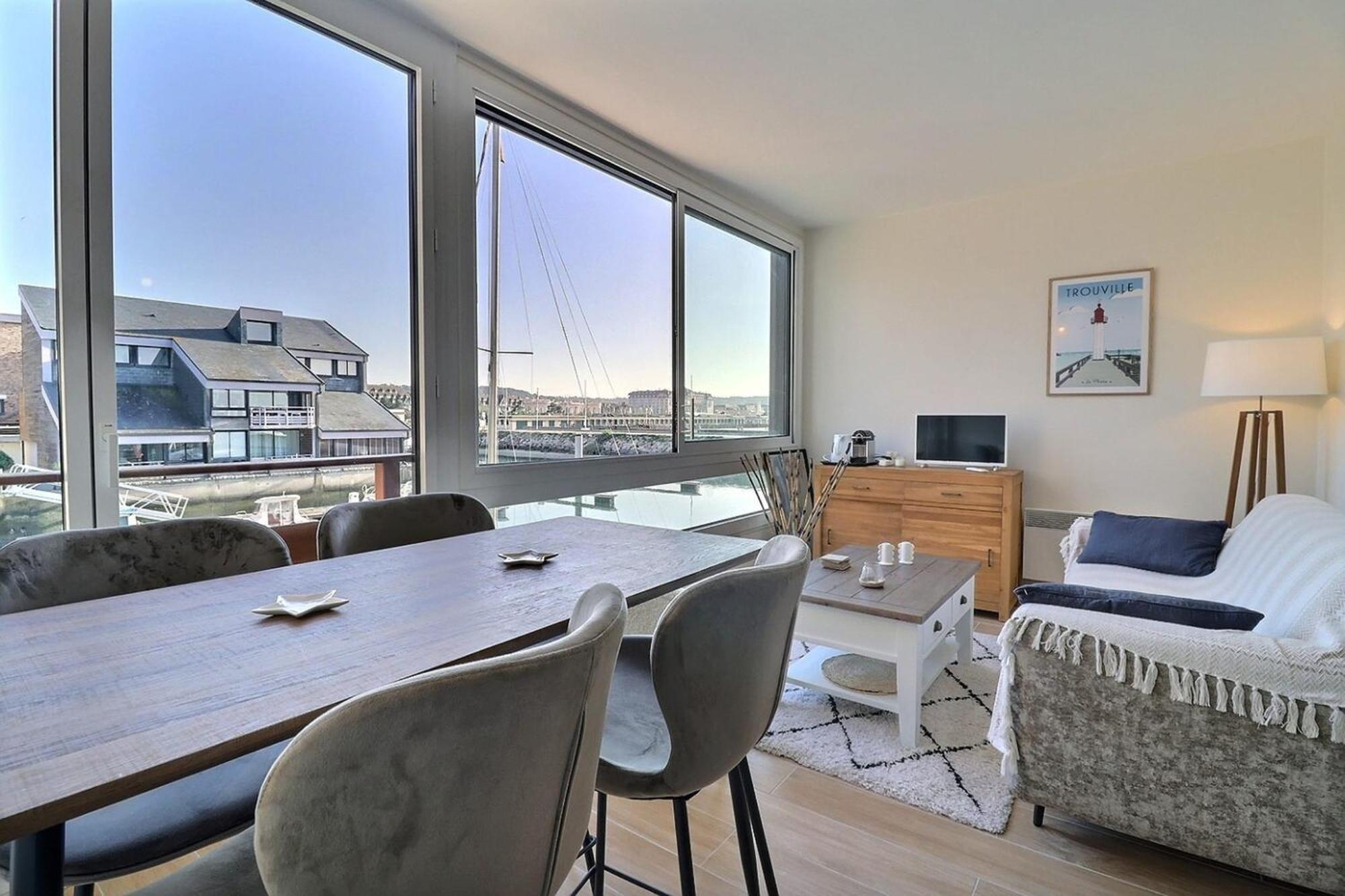 Sublime Apartment Facing The Port & Planches Deauville Esterno foto